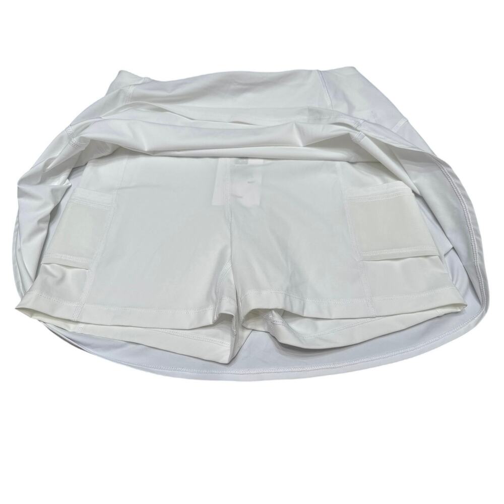 Wilson White W Club Tennis Skirt Size Medium NWT Athletic Skort - Picture 5 of 8